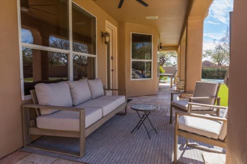 Desert Paradise Pool Spa Pickleball Putt Green in Ahwatukee