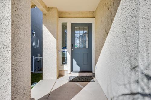 Sparks Home with Lake Access, 5 Mi to Downtown Reno!