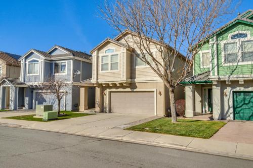 Sparks Home with Lake Access, 5 Mi to Downtown Reno!