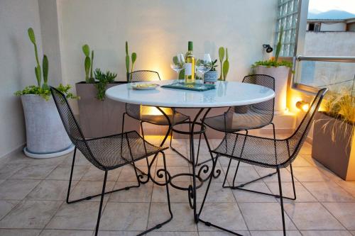 발코니/테라스, Gallery House in Itea-Delphi in 이타