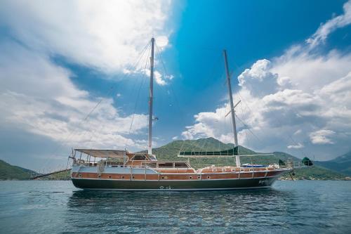 Traditional Sailing Yacht