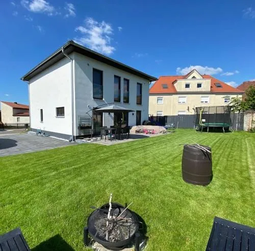 Ferienhaus am See - Natur pur zwischen See und Park in Neukieritzsch, Deutschland