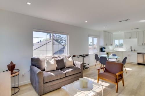 Chic Los Angeles Abode 6 Mi to Santa Monica Pier in Los Angeles, USA