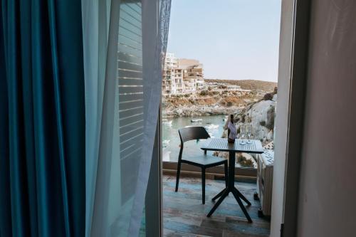 Double or twin room, sea view