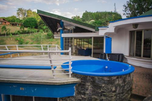 finca lago calima jetskiclub