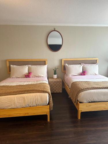 Loft apartments at Hollywood FREE parking close to Studios Universal in Los Angeles, USA