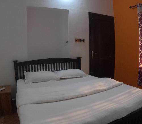 4 bedrooms, 5 beds