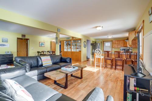 Delton Lake House with Boat Dock Fish, Swim and More! in Orangeville, USA