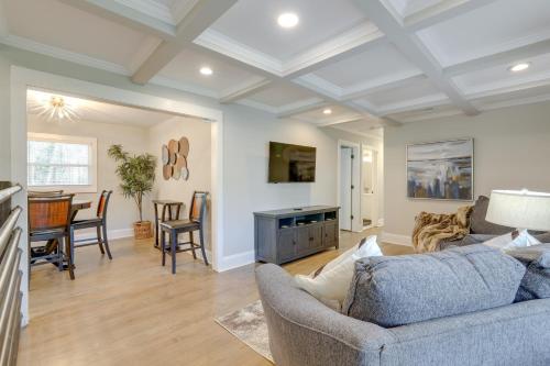 Pet-Friendly Decatur Home about 8 Mi to Downtown ATL! in Decatur, USA