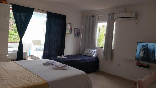 1 double bed, 1 twin bed