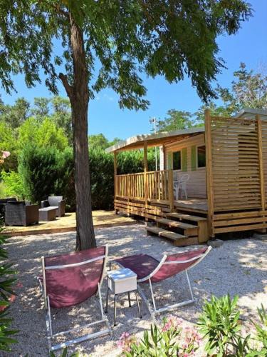 TRES BEAU MOBIL HOME AVEC VU SUR LE LAC - Hotel - La Roque-dʼAnthéron