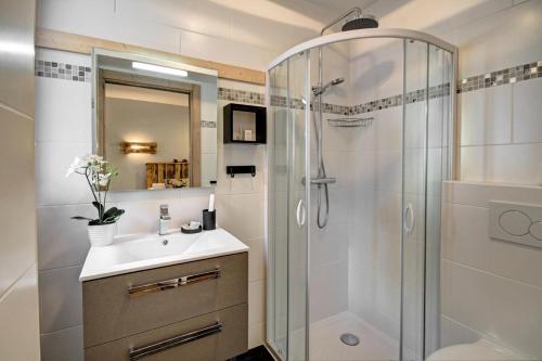 Shower, Residence Le Refuge De L'hermine - Appartement La Terrasse - 8 Personnes - Morzine MAE-3951 in Pied de la Plagne