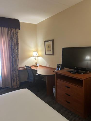 Holiday Inn Express Las Vegas-Nellis, an IHG Hotel