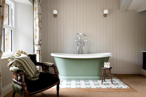 Bathroom, The Penn in Windermere