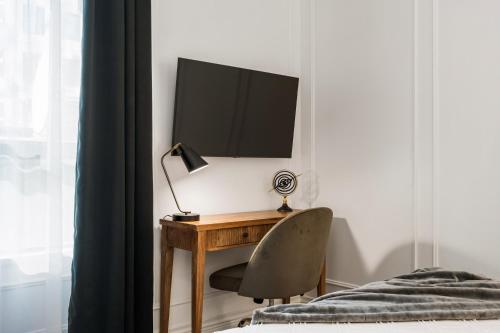 Elegant & Luxury 2 Bed Suite Close to Convention Centre in Vancouver, Canada