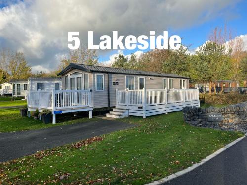 Hafan Y Mor 5 Lakeside , 3 Bedrrom Deluxe sleeps 8