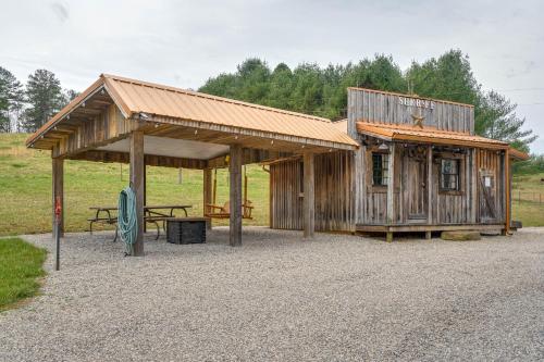 . Rustic Wellston Studio with Fire Pits and ATV Trails!