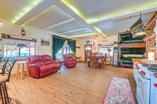 Cozy Kenai Abode with Private Deck 5 Mi to Ocean! in Nikiski (AK)