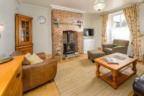 Sentry Cottage VisitEngland 4 Star Central Alnwick with Parking