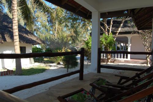 Moonshine Uroa Boutique Hotel