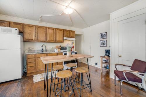 The Clementine - Monthly Rental - Walk Everywhere in Fayetteville, USA