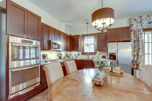 Ste Genevieve Home on 17 Acres, Near Wineries! in Avon, USA
