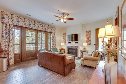 Ste Genevieve Home on 17 Acres, Near Wineries! in Avon, USA