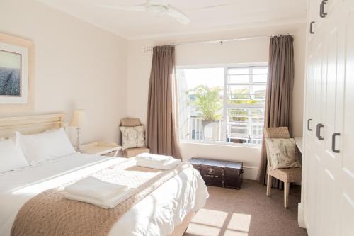 Nahoon Beach Villas Self Catering Apartments - image 5