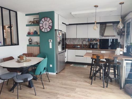 Superbe appartement à 5 min de paris - Location saisonnière - Saint-Ouen-sur-Seine