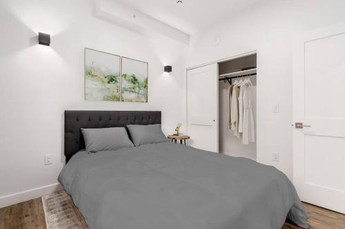 Designer 1-Bed Haven near Downtown! Pets Welcome! in Columbus, USA