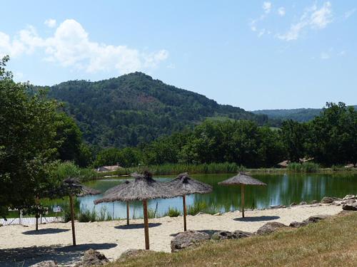 Maisons situées dans le vaste domaine de l'espinet