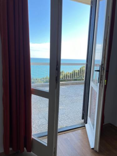 Apartment with Sea View image 10