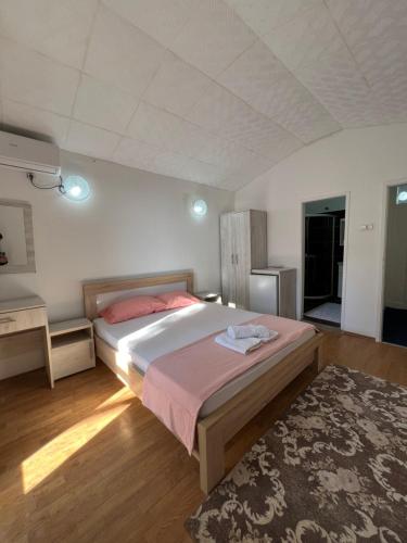 Classic Triple Room room in Apartments Nautilus