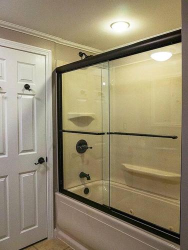 Spacious 4BR Home near Water Park, Pond & Beaches Spacious 4BR Home near Water Park, Pond & Beaches