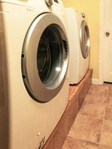 Spacious 4BR Home near Water Park, Pond & Beaches Spacious 4BR Home near Water Park, Pond & Beaches