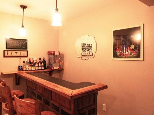 Spacious 4BR Home near Water Park, Pond & Beaches Spacious 4BR Home near Water Park, Pond & Beaches