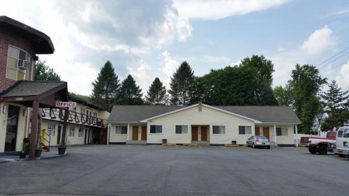 A szálláshely kívülről, Budget Motor Inn- Stony Point in Stony Point (NY)