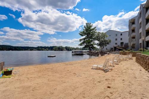 Dells Lake Villa At Lighthouse Cove Condominiums in Wisconsin Dells, USA