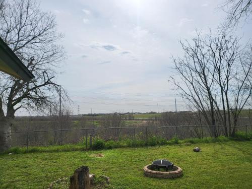 Green Haven Studio near Austin Airport COTA in جلينبروك