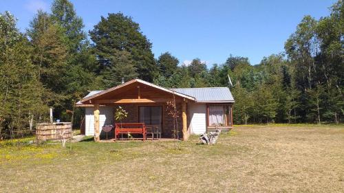 Cabaña con tinaja entre Villarrica y Lican Ray