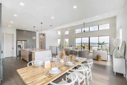 Lakeview Retreat: Terrace BBQ in Austin, USA
