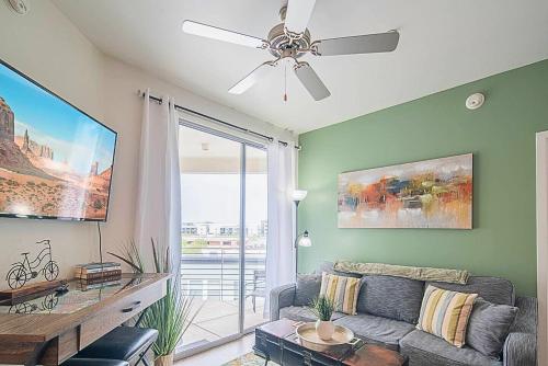 Phoenix Hosp 1 mile-2 bedroom Unit- 24 Hour Resort Pool-Amazing Gym with Parking - main image