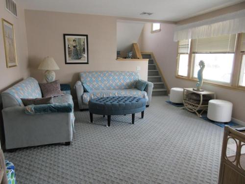 Large Five Bedroom Home Located Close To The Bay Beach In Surf City, in Surf City, USA