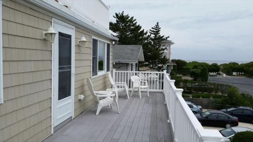 Duplex 3Rd From The Ocean! Duplex 3Rd From The Ocean!