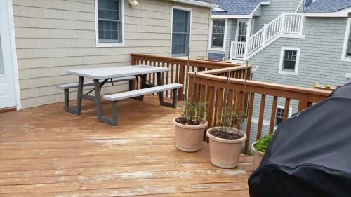 Duplex 3Rd From The Ocean! Duplex 3Rd From The Ocean!