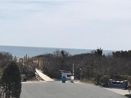 Duplex 3Rd From The Ocean! Duplex 3Rd From The Ocean!