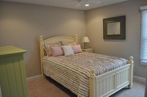 5387 Miller in Surf City, USA