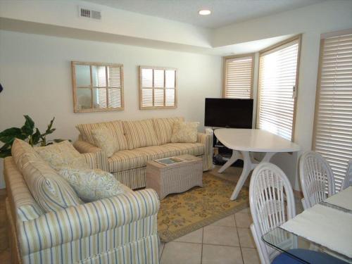 Perfect Bayfront Condo With Beautiful Views Of The Bay in Beach Haven, USA