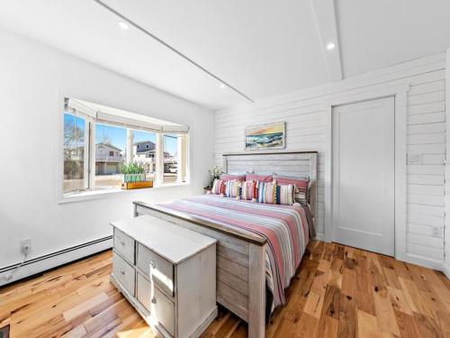 Amazing Home In Surf City With 4 Bedrooms, Internet And Wifi in Surf City, USA