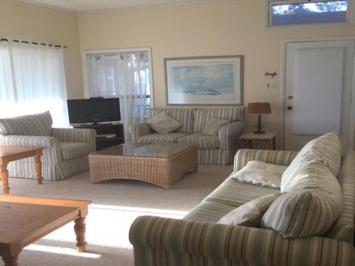 Classic Lagoon Front Home